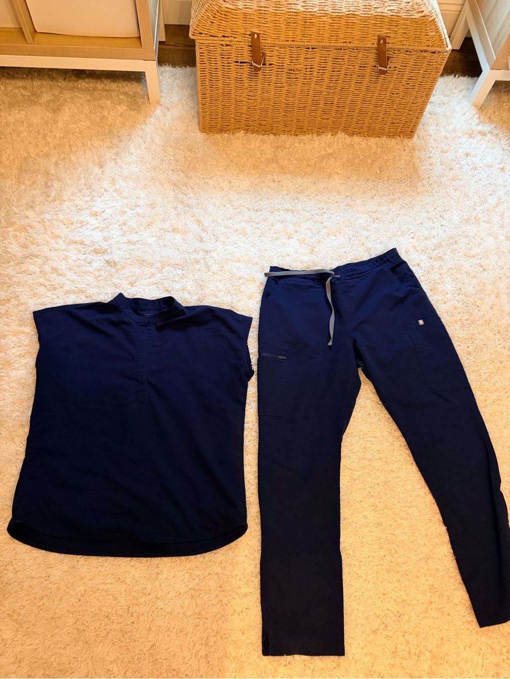 Figs Women's Navy Scrub Joggers and Top Set - Navy Blue